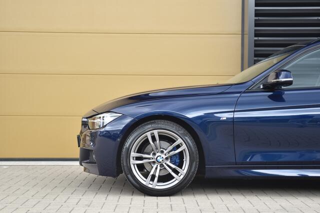 BMW 3-SERIE Touring 320i M Sport Edition * M Sportpakket * Surround view * Head-up * HIFI * LED *