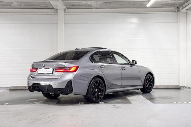 BMW 3-SERIE Sedan 330e | M-Sport Pro | Innovation Pack | Comfort Pack | Driving Assistant Professional | Harman/Kardon | Schuif-/Kanteldak | Comfort Access