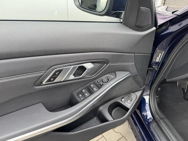 BMW 3-SERIE Touring 330e Business Edition Plus 292 pk | Head up | Laser licht | Keyless