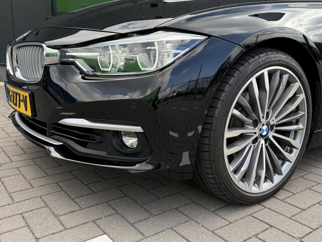 BMW 3-SERIE 318i Luxury Edition 136 PK Steptronic | 1 jaar garantie | Dealer onderhouden | Automaat | Schuifdak | Panoramadak | Leder | Navigatie | LED koplampen | Parkeersensoren | Stoelverwarming | Climate control | Cruise control |