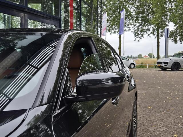 BMW 3-SERIE 318i High Executive | M Sport Pack | PDC+Camera | Climate | Pano Dak | Leder |