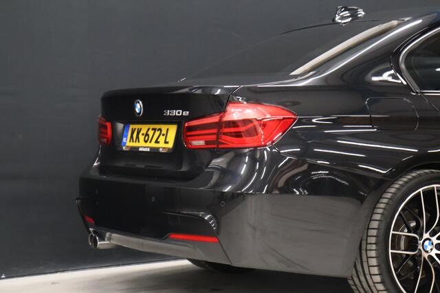 BMW 3-SERIE 330e M Sport [SCHUIFKANTELDAK, PDC V+A, CRUISE CONTROL, STOELVERWARMING, BLUETOOTH TELEFOON, AUTOMATISCHE AIRCO, NAVIGATIE, NIEUWSTAAT]