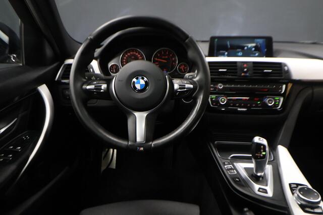 BMW 3-SERIE 330e M Sport [SCHUIFKANTELDAK, PDC V+A, CRUISE CONTROL, STOELVERWARMING, BLUETOOTH TELEFOON, AUTOMATISCHE AIRCO, NAVIGATIE, NIEUWSTAAT]