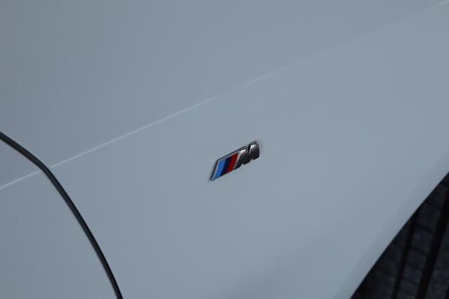 BMW 3-SERIE 320i M Sport I Geen Import I Sfeerverlichting I Alcantara