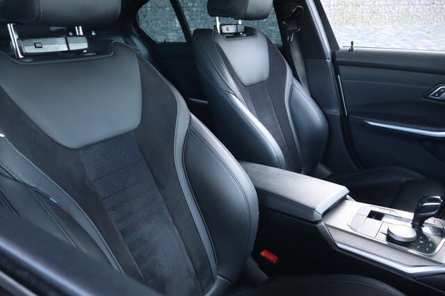 BMW 3-SERIE 320i M Sport I Geen Import I Sfeerverlichting I Alcantara