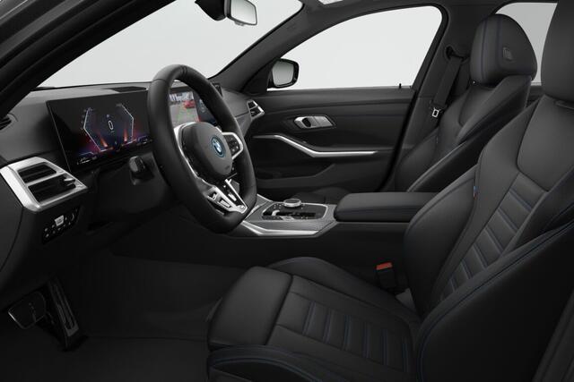 BMW 3-SERIE Sedan 330e | M Sport | Comfort Pack