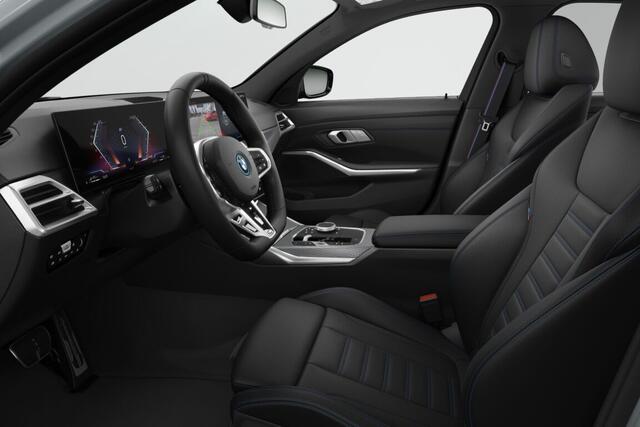 BMW 3-SERIE Sedan 330e | M Sport Pro | Comfort Pack