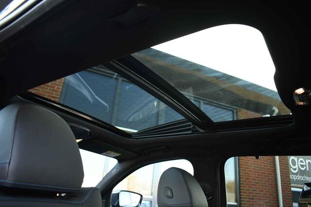 BMW 3-SERIE Touring 330e xDrive M-Sport Pro LCI Dravitgrau Pano HUD el-zetels 19inch