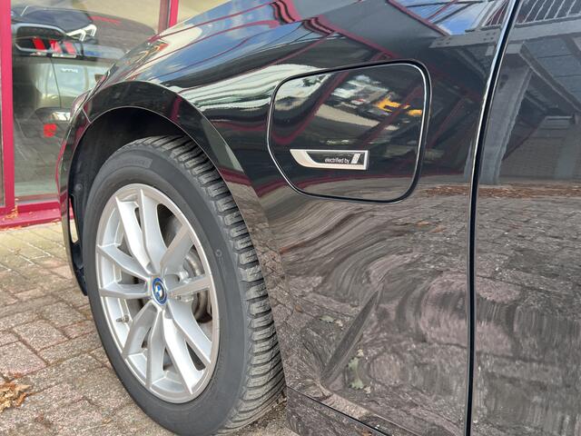 BMW 3-SERIE Touring 320e | NL auto | Widescreen |