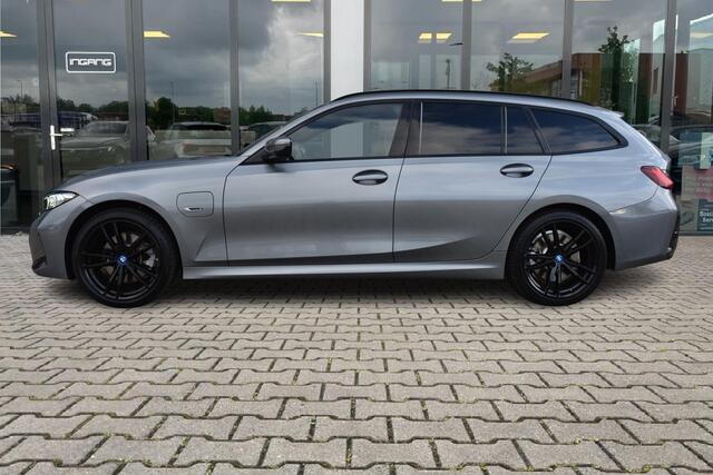 BMW 3-SERIE Touring 330e xDrive M-Sport | Pano | Leder | Memory |