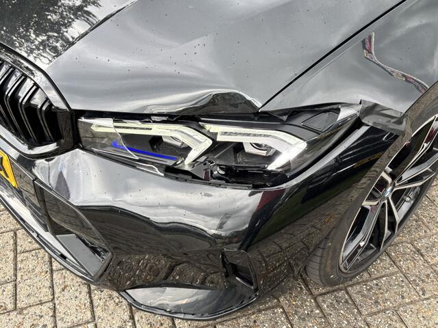 BMW 3-SERIE 330i M-Pakket 2024 Btw Auto Lichte Schade
