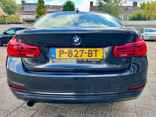 BMW 3-SERIE 318I EDITION LU.L EXEC.