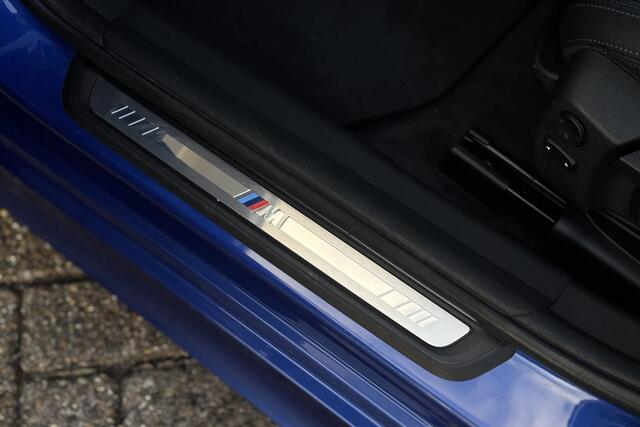 BMW 3-SERIE Touring 330e M-Sport | LCI FACELIFT | Adaptief Led | Camera | Sportstoelen | 19 'Inch | Privacy Glas