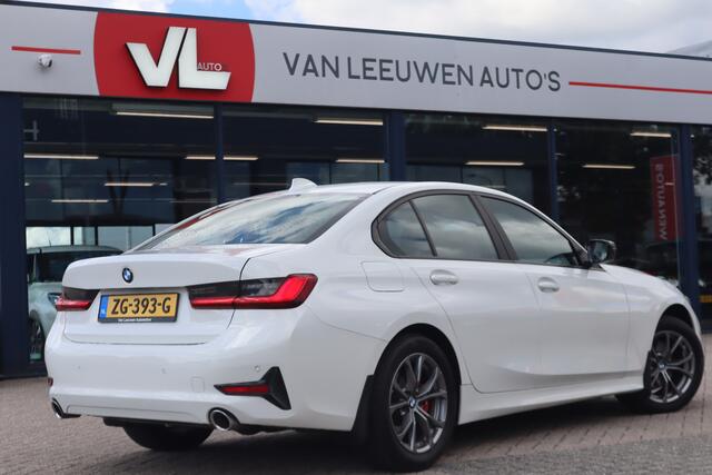 BMW 3-SERIE 320i High Executive Edition | HUD | Stoelverwarming | Automaat