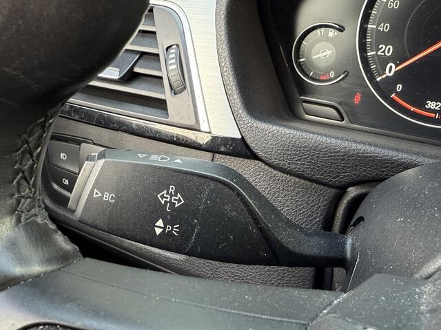 BMW 3-SERIE Touring BWJ 2019 318i M 136 PK Sport Corporate Lease AUTOMAAT / NAVI / CLIMA / CRUISE / STOELVERW. / LEDER / ELEKTRISCHE ACHTERKLEP / LMV / PDC