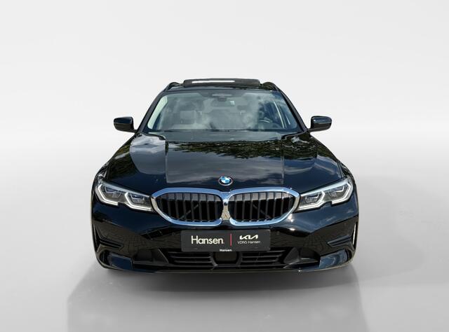 BMW 3-SERIE 330e High Executive I Panoramadak I Leder I Head-up
