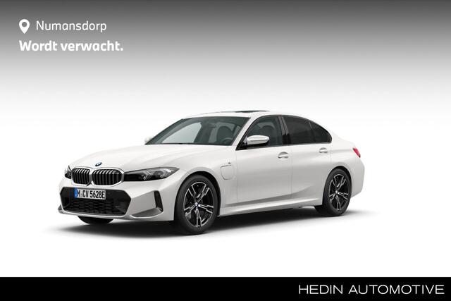 BMW 3-SERIE 330e | NW Model | M-Sport | 18'' | Schuif-/Kanteldak | Camera | Elek. Trekhaak | HiFi