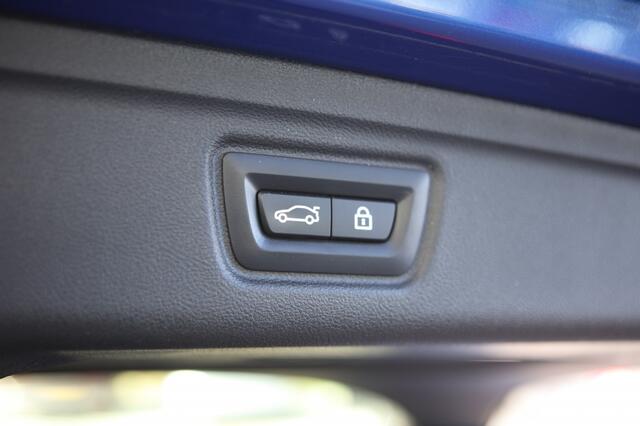 BMW 3-SERIE 330i M-Sport