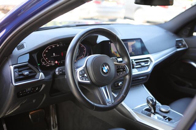 BMW 3-SERIE 330i M-Sport