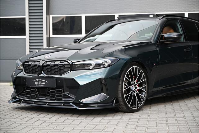 BMW 3-SERIE Touring 320e / M-SPORT / PANO / M-PERF SEATS / CARBON / HARMAN KARDON / MEMORY / HUD / OXFORDGREEN / 20"