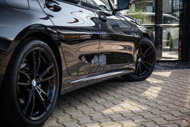 BMW 3-SERIE Touring 320i High Executive Edition M-Sport , Panoramadak, Leer, Harman/Kardon,