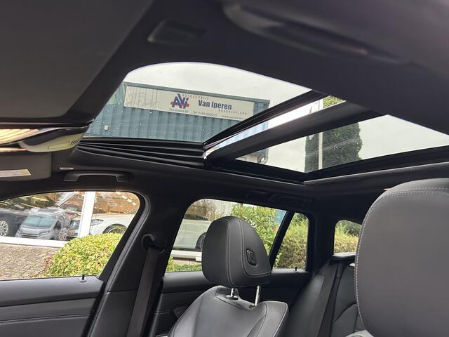 BMW 3-SERIE Touring 330i xDrive High Executive Pano