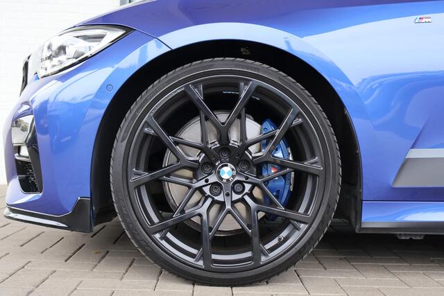 BMW 3-SERIE 330i High Executive Edition | M Sport | Harman Kardon | Panoramadak | Parking pack | Safety Pack