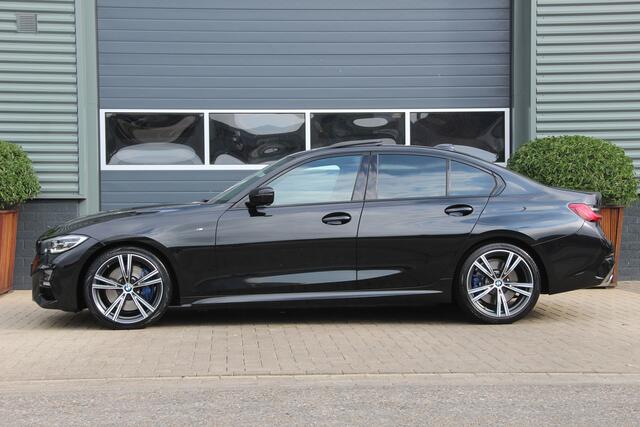 BMW 3-SERIE 330d High Exe | M Sport | Panodak | Sfeerverl | HUD | LED | Navi | CarPlay | ECC | PDC | Cruise | Leder | LMV19'' | El.Trekhaak | Zeer nette