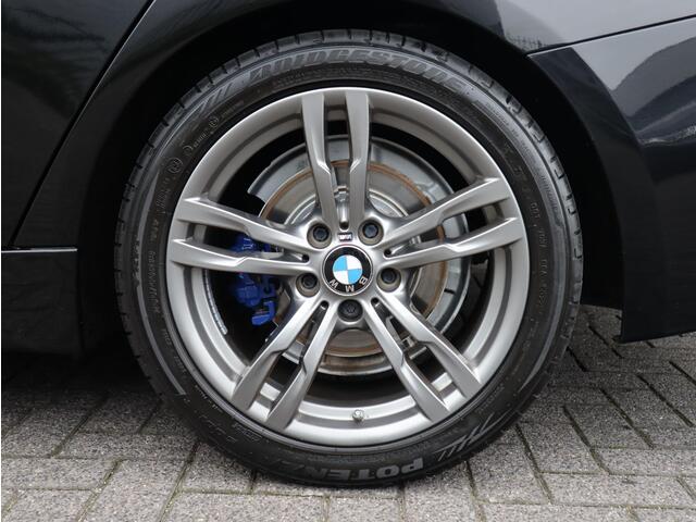 BMW 3-SERIE Touring 320i Centennial High Executive M Sport / Sportleder / HiFi