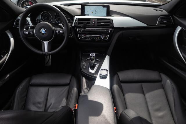 BMW 3-SERIE Touring 330i 252 pk Centennial High Executive M-Sportpakket / NL-Auto/ Pano-Dak/ Keyless/ Head-Up/ 360-Camera/ Sport-Stoelen/ Stoel.Verw/ Led-Xenon/ 19'' LMV