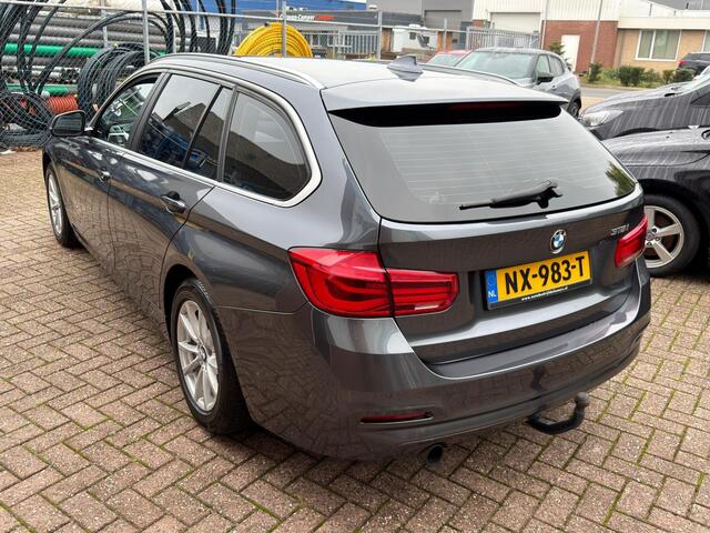 BMW 3-SERIE Touring 318i Executive