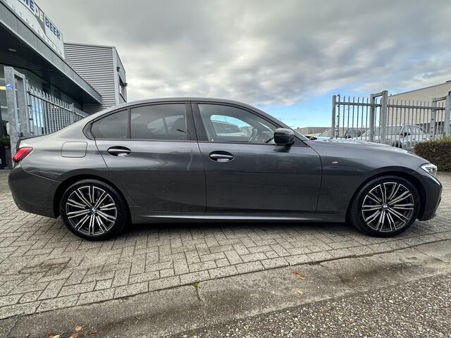 BMW 3-SERIE 330i M Sport Trekhaak | Camera | HiFi | Stoelverw.
