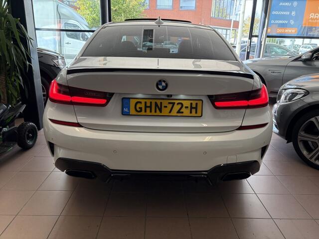 BMW 3-SERIE 330i/ head-up /keyless entry/M-Sport
