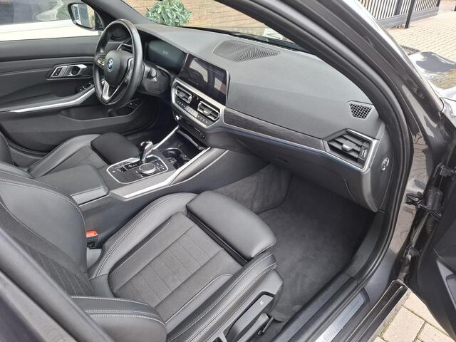 BMW 3-SERIE 320e BusinessBlack Edition