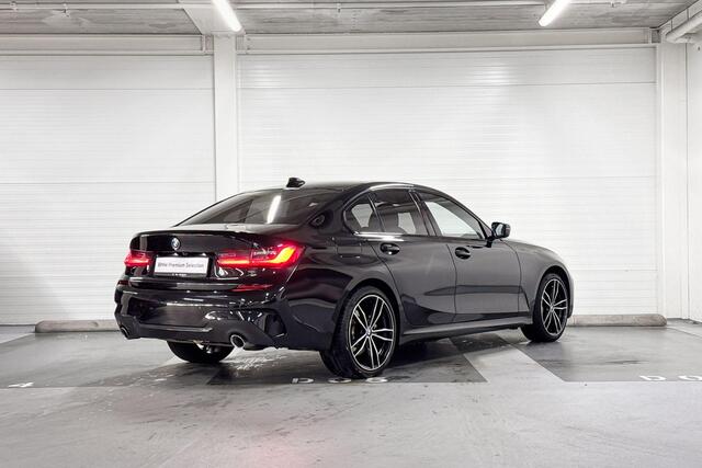 BMW 3-SERIE Sedan 330e Business Edition Plus l M-Sport l Trekhaak