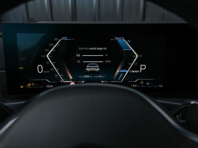 BMW 3-SERIE 330e | M-SPORT | SPORT SEATS | AMBIANCE INTERIEUR | ACTIVE CRUISE | DAB+ | HIFI SOUND | SHADOW-LINE | TREKHAAK | STUURVERWARMING