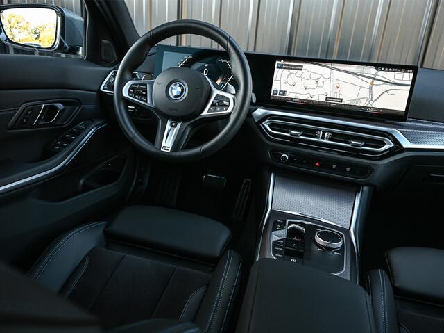 BMW 3-SERIE 330e | M-SPORT | SPORT SEATS | AMBIANCE INTERIEUR | ACTIVE CRUISE | DAB+ | HIFI SOUND | SHADOW-LINE | TREKHAAK | STUURVERWARMING