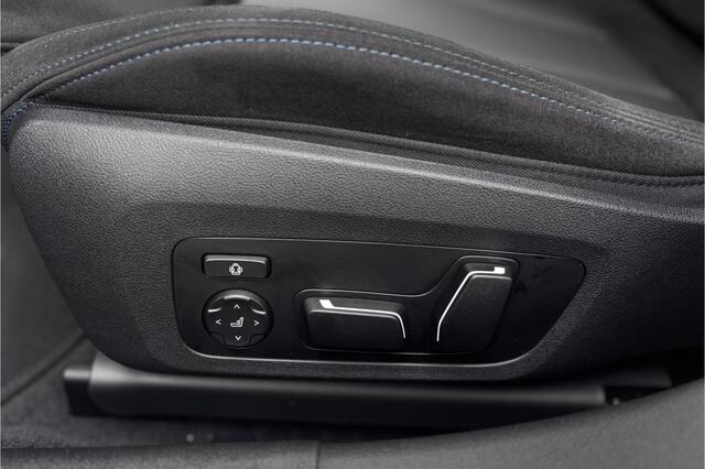 BMW 3-SERIE Touring 330e M-Sport | 19,5 kWh Accu | Panodak | Head-Up | Memory | Trekhaak | 360° Camera | Fabrieksgarantie