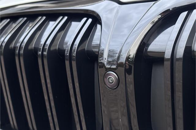 BMW 3-SERIE Touring 330e M-Sport Pro | 19,5kWh | Panodak | Head-up | Memory | Trekhaak | 360° Camera | Fabrieksgarantie