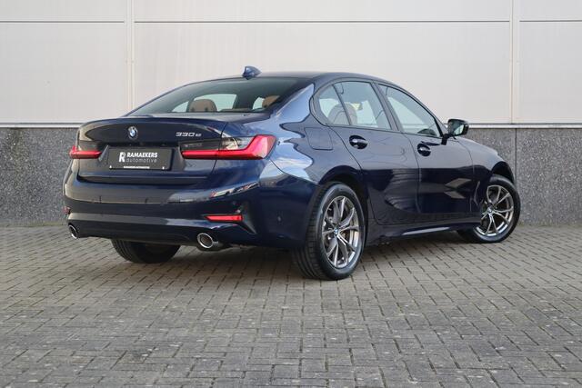 BMW 3-SERIE 330e High Executive Adaptieve cruise / 360 / Head-up / Harman Kardon / Dode hoek / Leder /