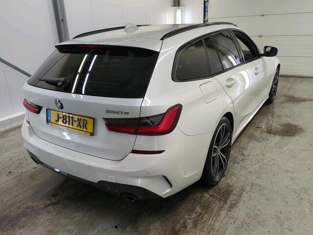 BMW 3-SERIE Touring 330e eDrive M-Sport | Navi | Panorama | Camera | Leder