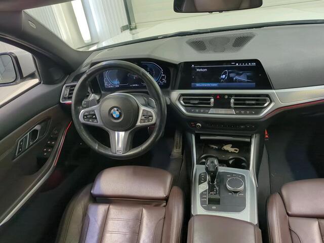 BMW 3-SERIE Touring 330e eDrive M-Sport | Navi | Panorama | Camera | Leder