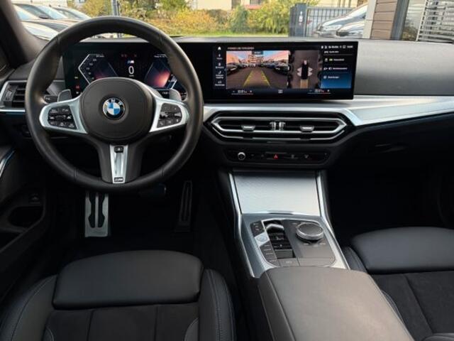BMW 3-SERIE Touring 320d xDrive M-SPORT ** LED, NAVI+, HALF-LEDER, PANO, H&K, HuD, TREKH, 19-inch LMV ** 1e EIG - UNFALLFREI ** ** INFORMEER OOK NAAR ONZE AANTREKKELIJKE FINANCIAL-LEASE TARIEVEN **