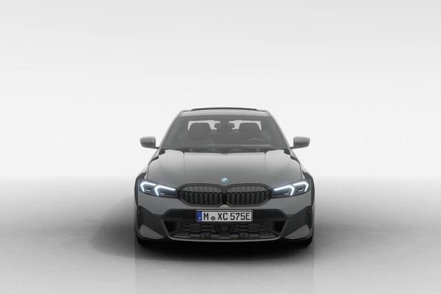 BMW 3-SERIE Sedan 330e | M Sport Pro | Comfort Pack | Elektrisch bediend glazen schuif-/kanteldak | Active Cruise Control