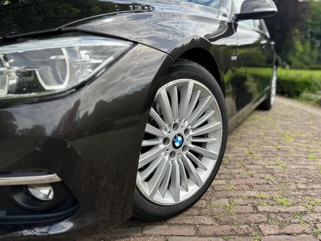 BMW 3-SERIE Touring 330i High Executive | Luxury | Pano | Leder |