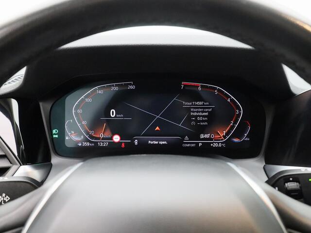 BMW 3-SERIE 320i Automaat High Executive | SHADOW | NAVI | STOELVERWARMING