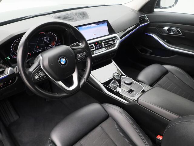 BMW 3-SERIE 320i Automaat High Executive | SHADOW | NAVI | STOELVERWARMING