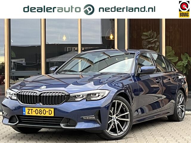 BMW 3-SERIE 320i Executive | Carplay | Stoelverwarming | Sportstoelen |