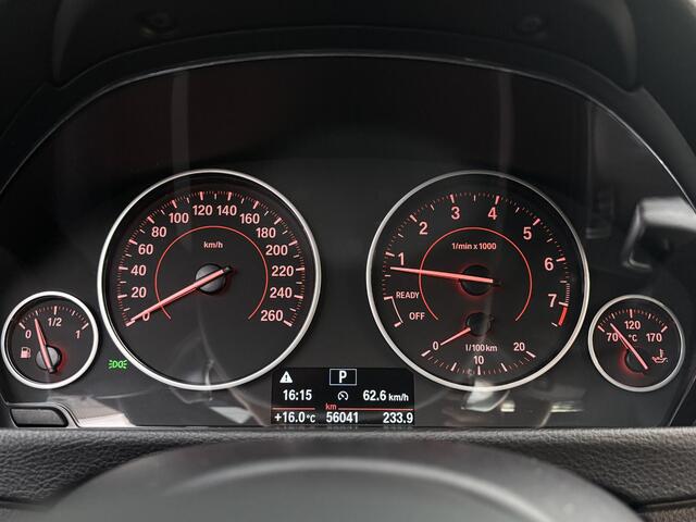 BMW 3-SERIE 320i M Sport | Alcantara Bekleding | Dealer Onderhouden