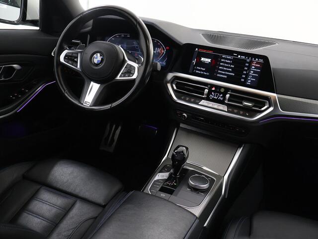 BMW 3-SERIE 320i High Executive Edition | M-Sport | Sportstoelen | Digitaal Dashboard | HUD | Apple CarPlay/Android Auto | Navigatie | Camera | DAB | Stoelverwarming | Adaptieve Cruise Control | Interieur Verlichting | LED |